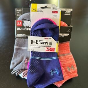 Under Armour Women's GrippySocks -Mixed varieties